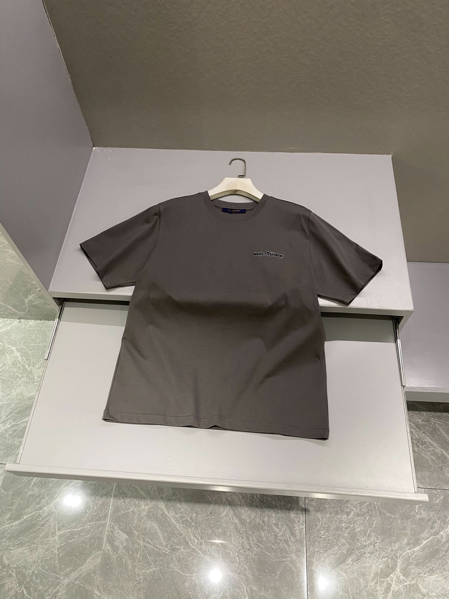 루이비통 Louis Vuitton 반팔 티셔츠