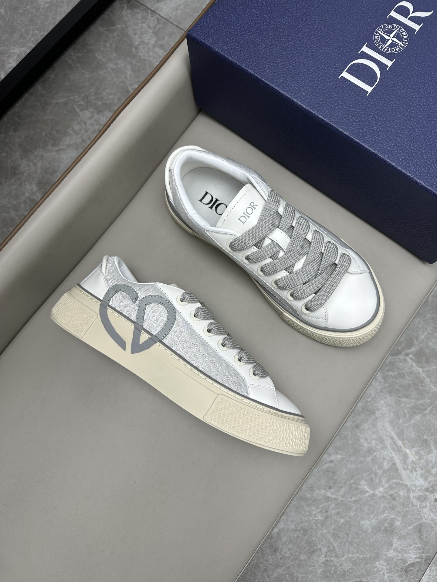 프라다 Prada 스니커즈