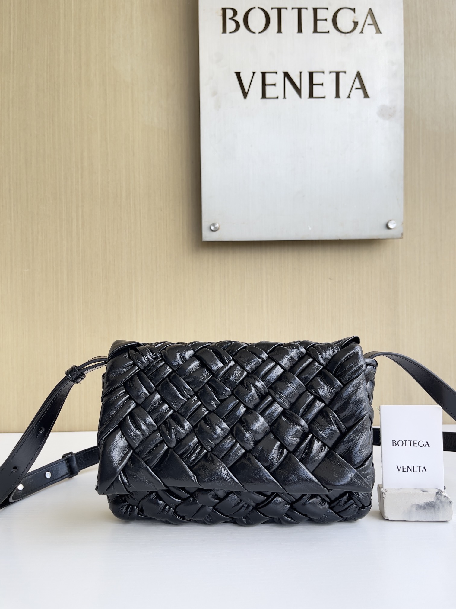 보테가베네타 Bottega Veneta Rumple Messenger 787113