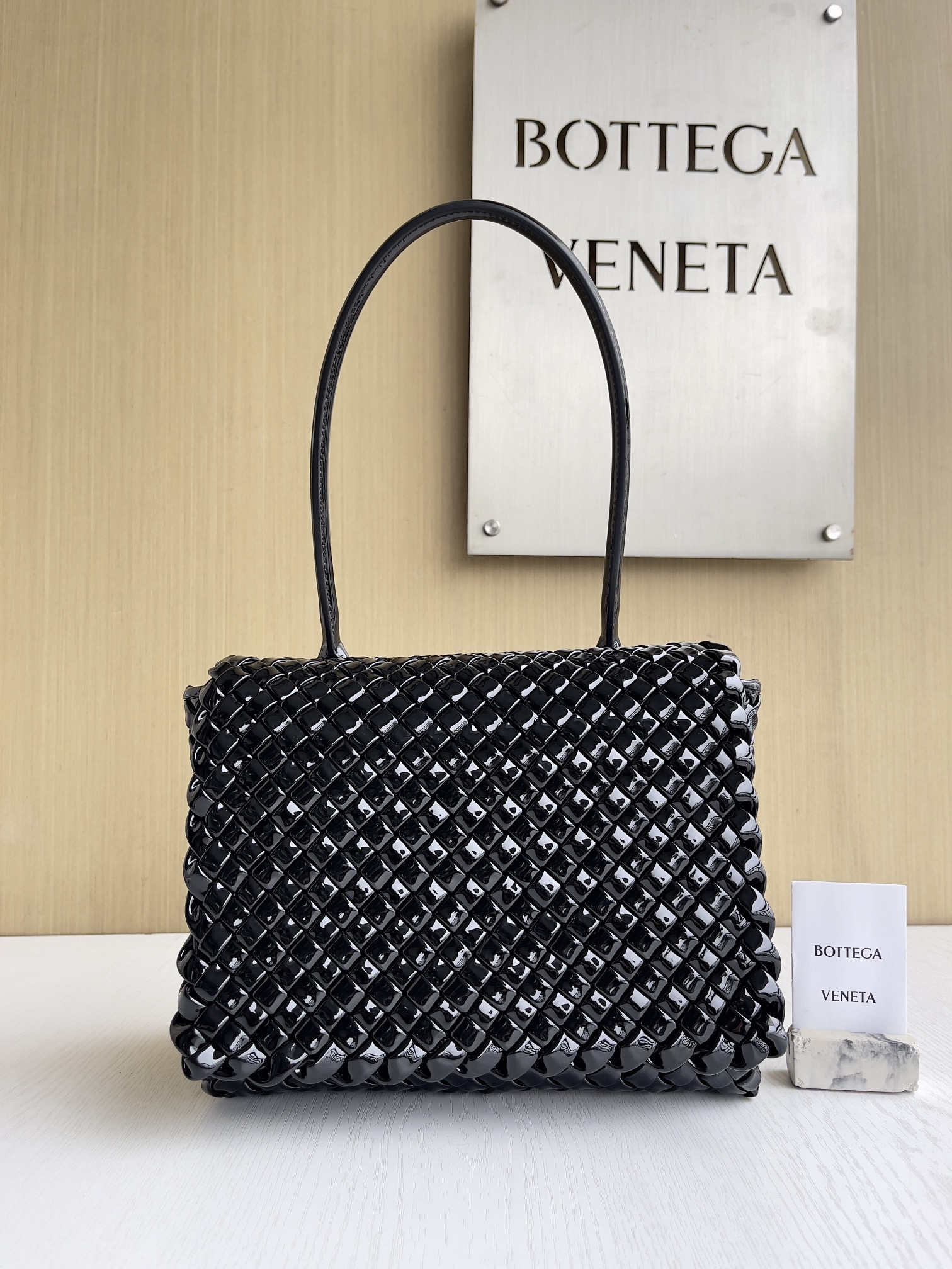 보테가베네타 Bottega Veneta Patti 탑 핸들백 709420