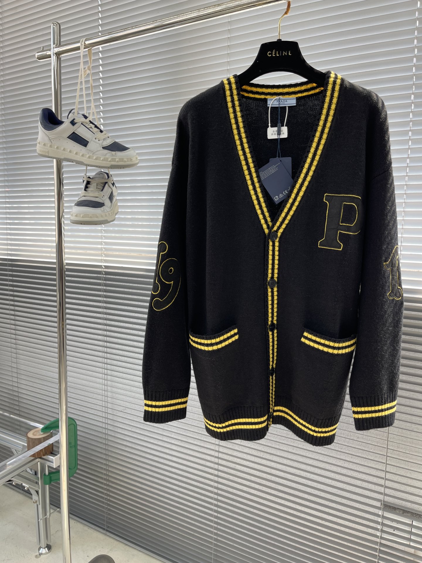 프라다 Prada 가디건