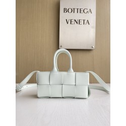 보테가베네타 Bottega Veneta MINI East-West Arco Tote 토트 백 776778