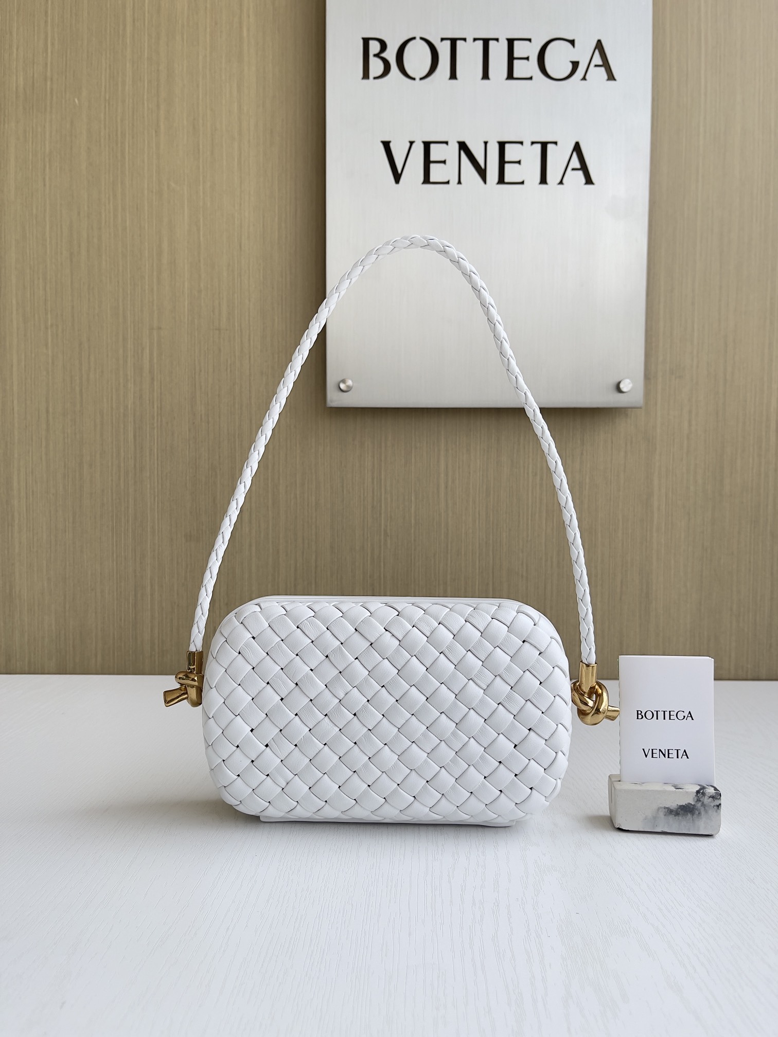 보테가베네타 Bottega Veneta Knot 717623