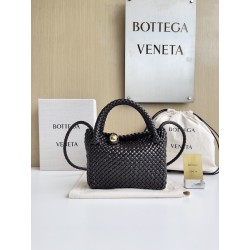 보테가 베네타 Bottega Veneta MINI Tosca 크로스 백 776755