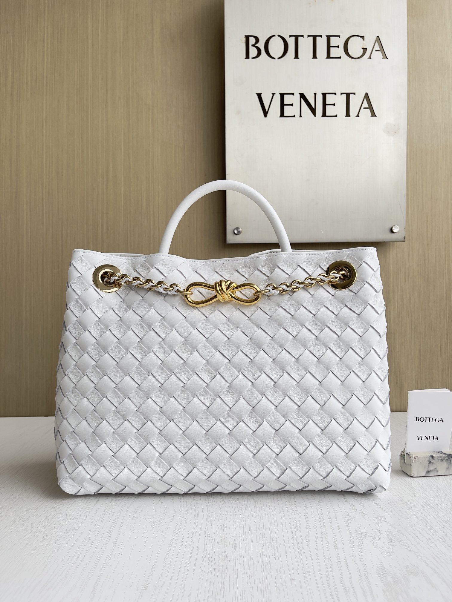 보테가베네타 Bottega Veneta Andiamo 786009 32cm