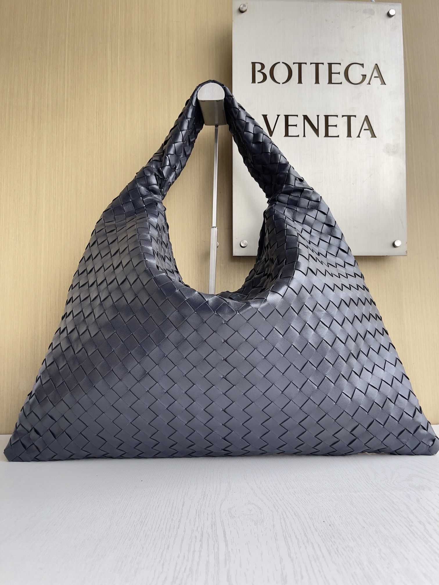보테가베네타 Bottega Veneta Hop 763970
