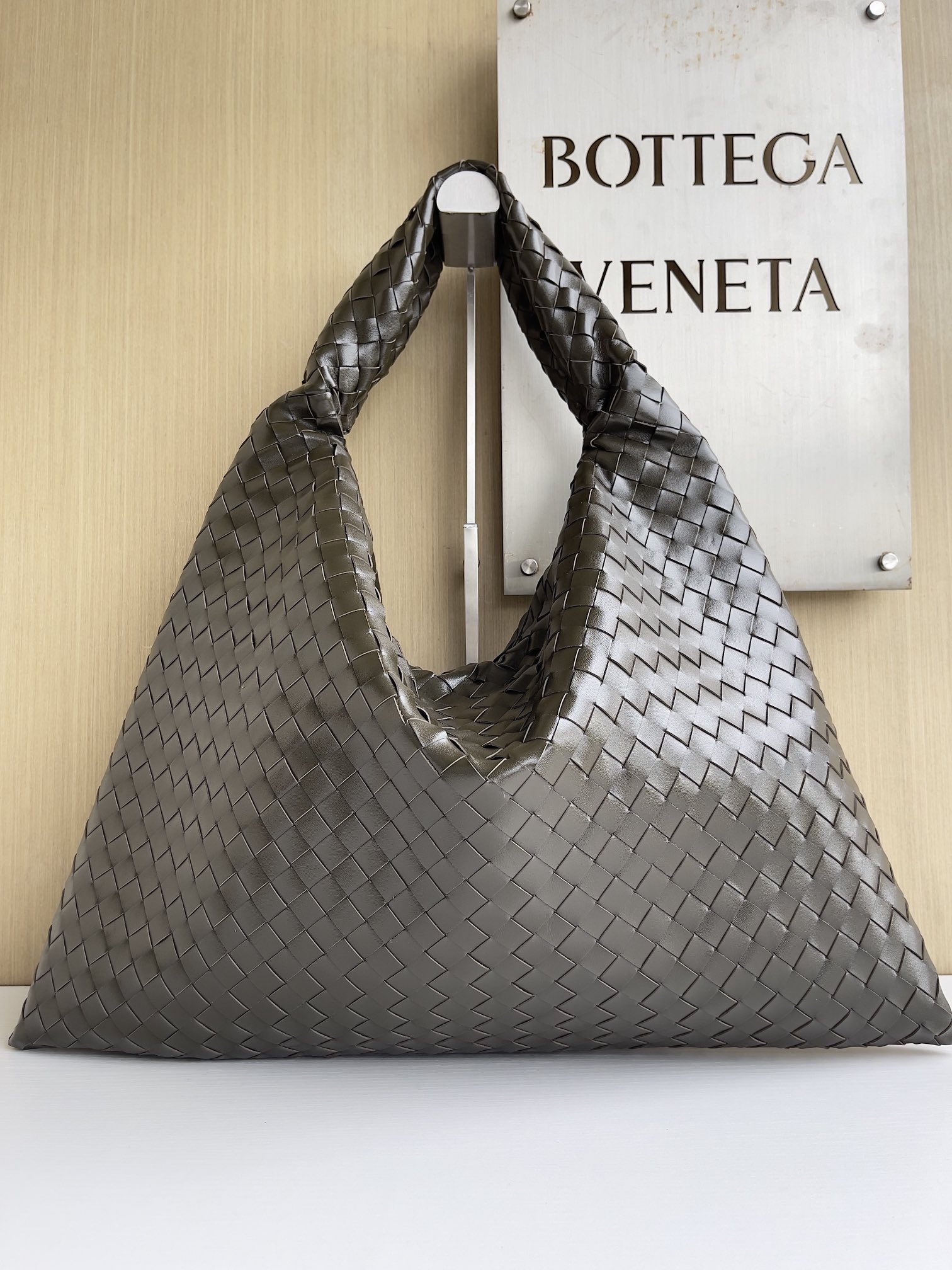 보테가베네타 Bottega Veneta Hop 763970