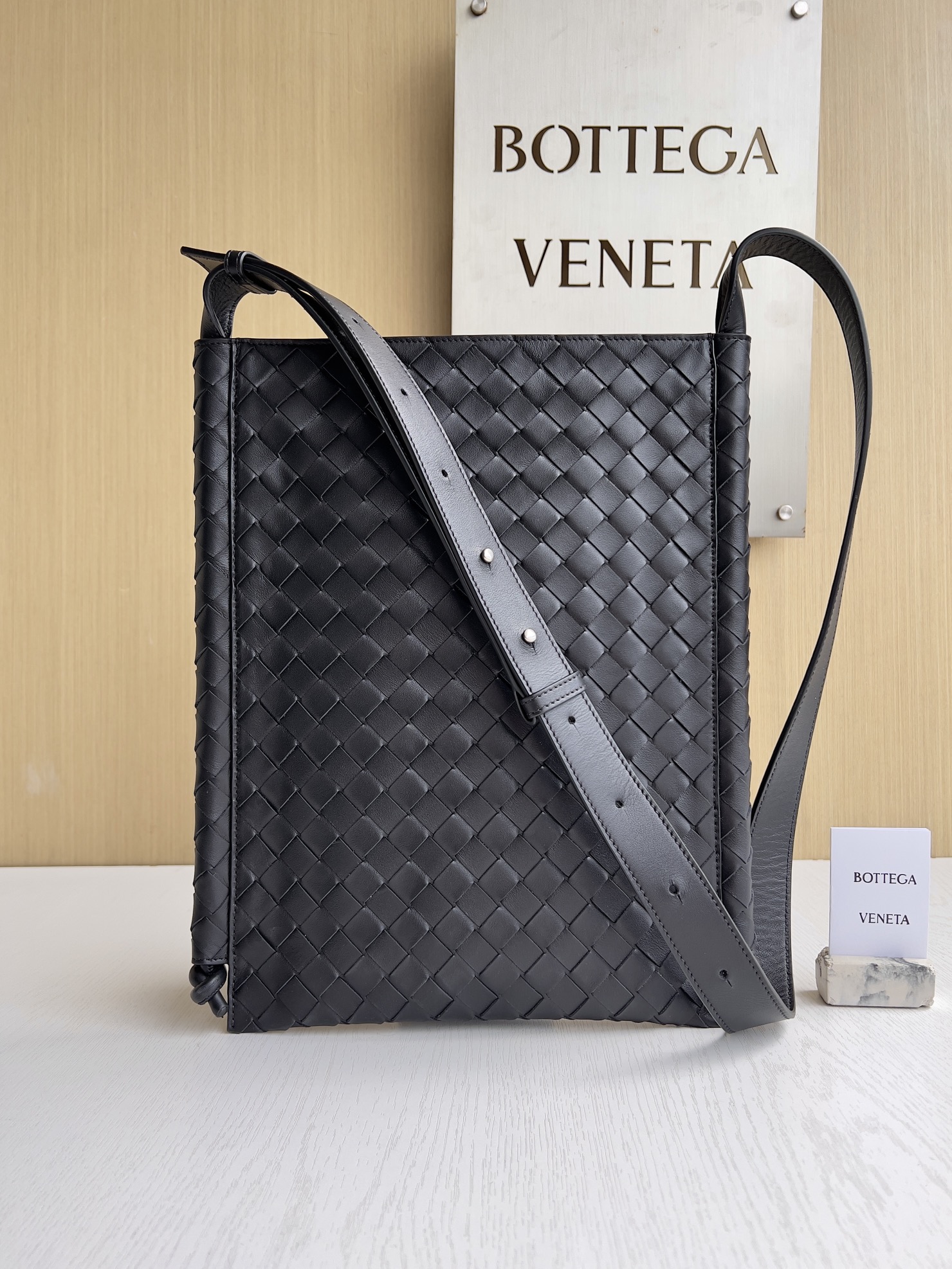 보테가 베네타 Bottega Veneta Flat Loop 크로스 백 776204