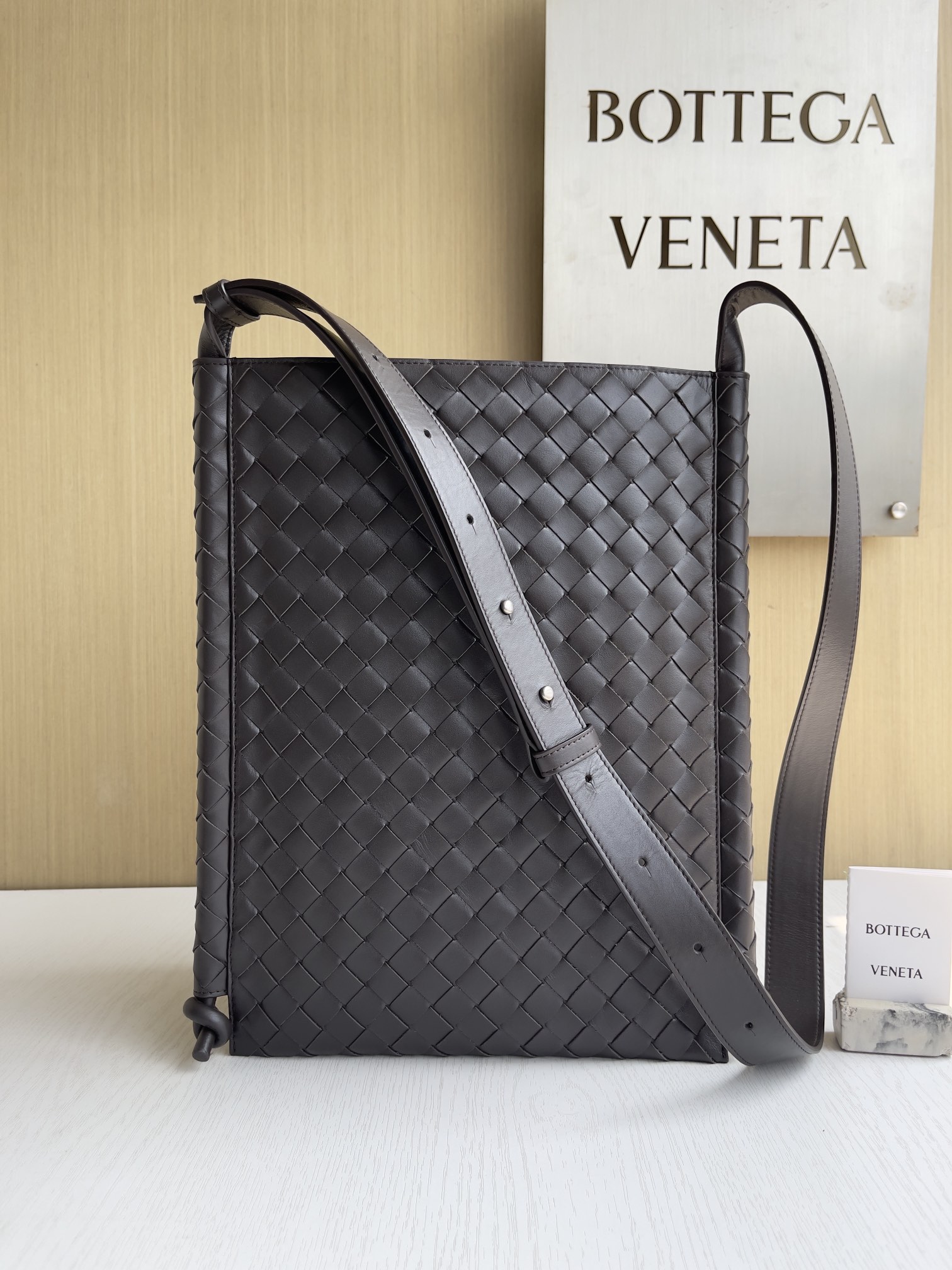 보테가 베네타 Bottega Veneta Flat Loop 크로스 백 776204