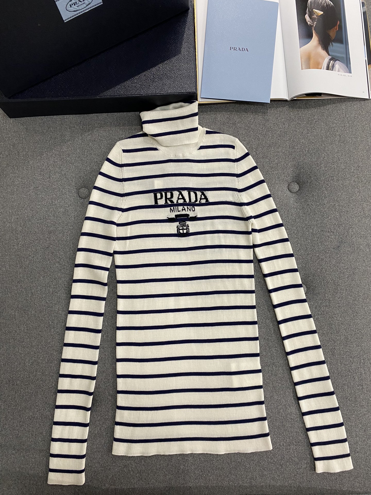 프라다 Prada 스웨터