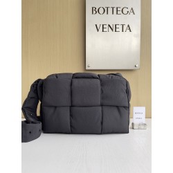보테가 베네타 Bottega Veneta 크로스 백 743623