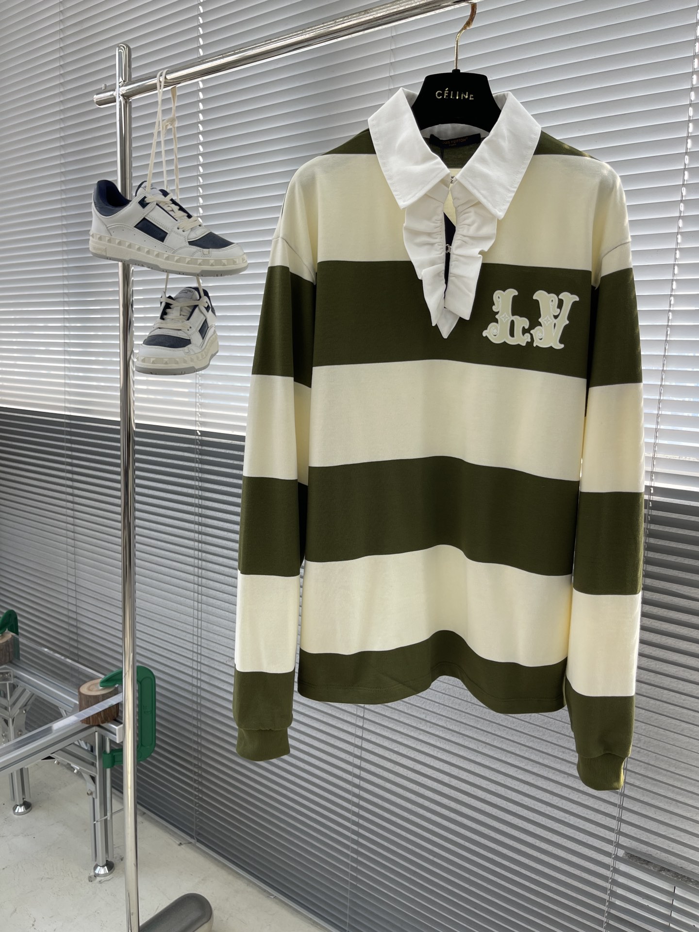 루이비통 Louis Vuitton 가디건