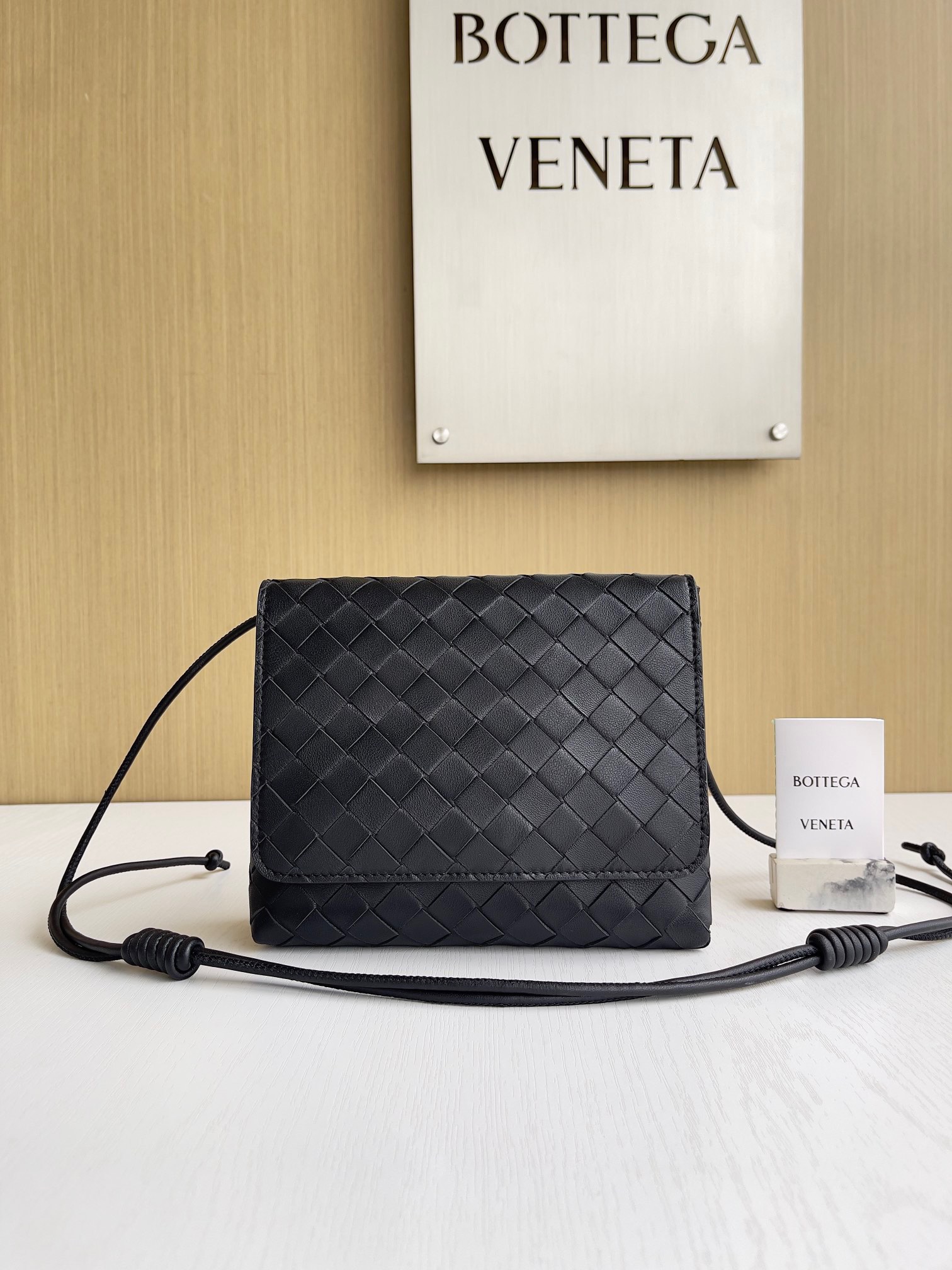 보테가 베네타 Bottega Veneta Intrecciato 741897