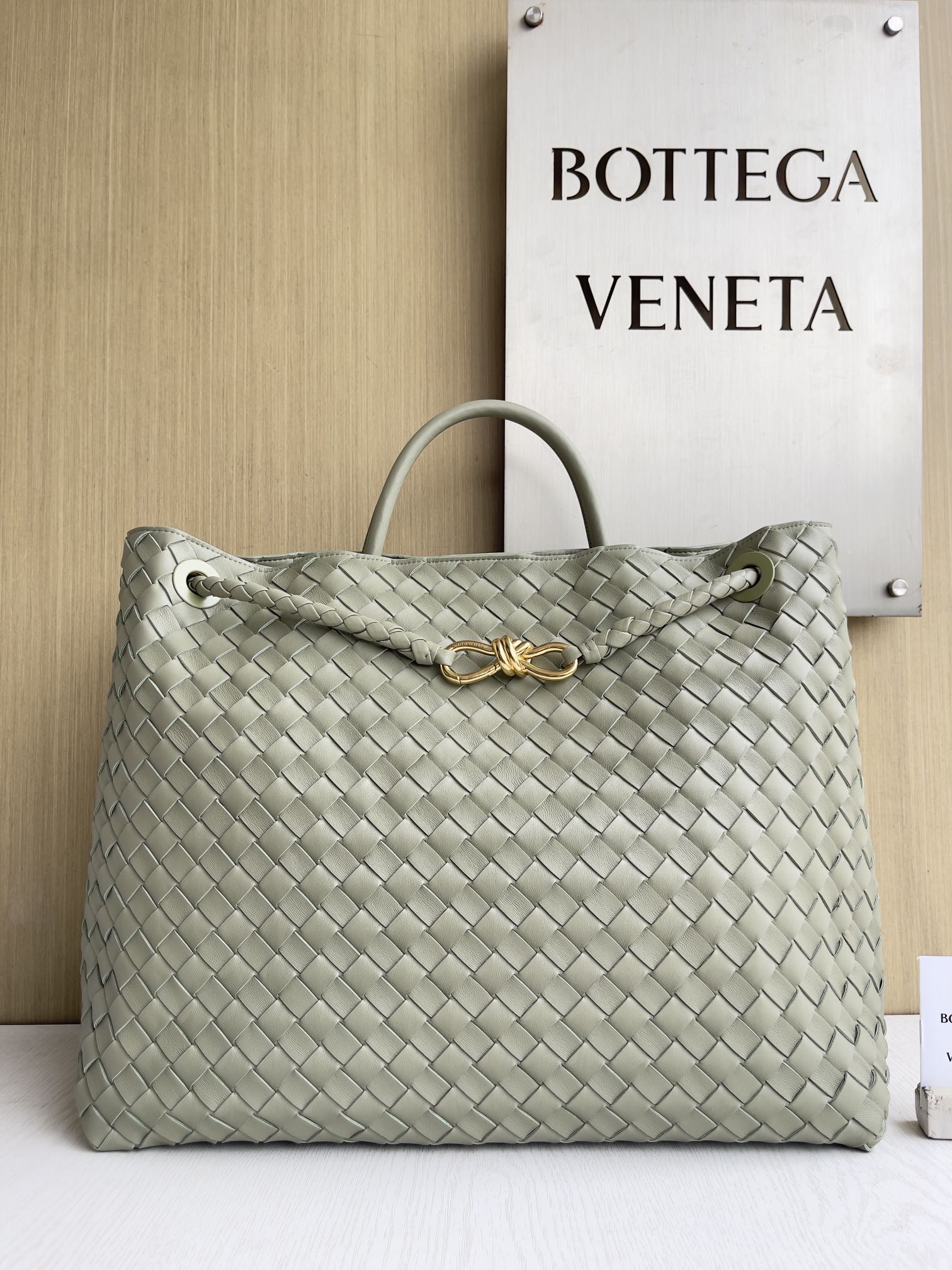 보테가베네타 Bottega Veneta Andiamo 743575