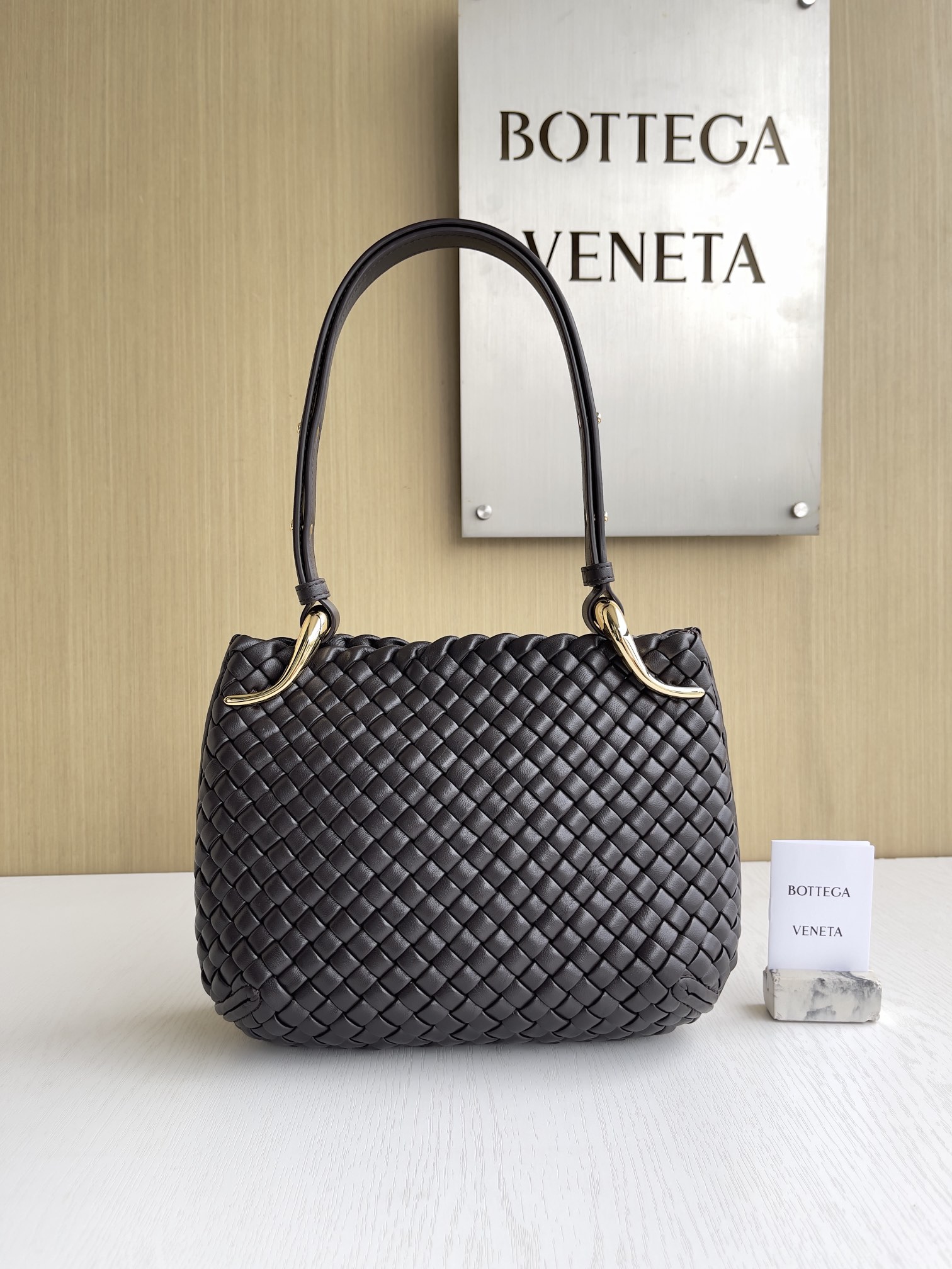 보테가베네타 Bottega Veneta Clicker 730968