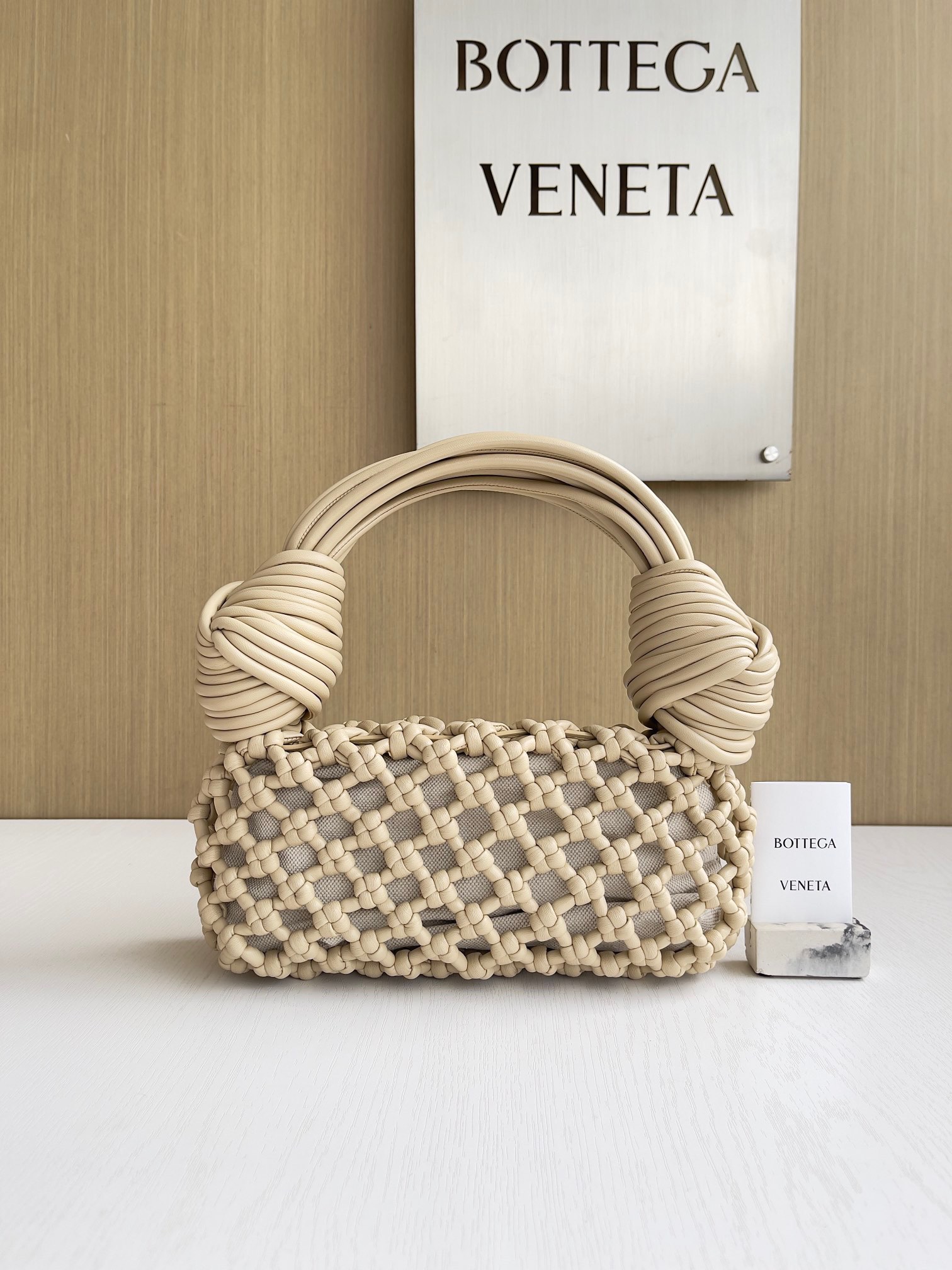 보테가베네타 Bottega Veneta Jodie 717151 24cm