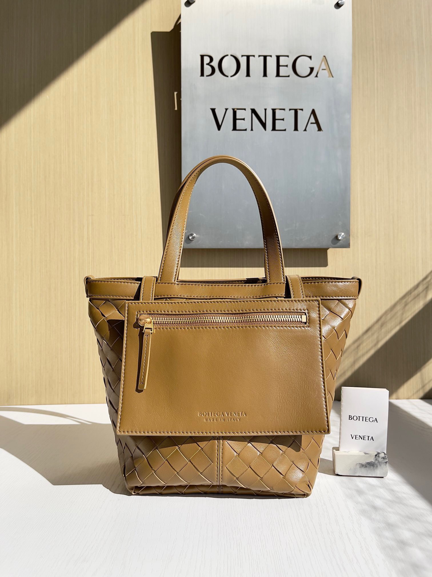 보테가베네타 Bottega Veneta Flip Flap 754916