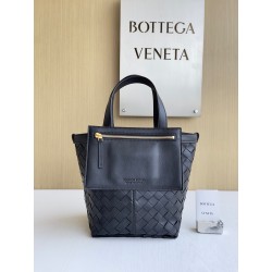 보테가베네타 Bottega Veneta Flip Flap 754916
