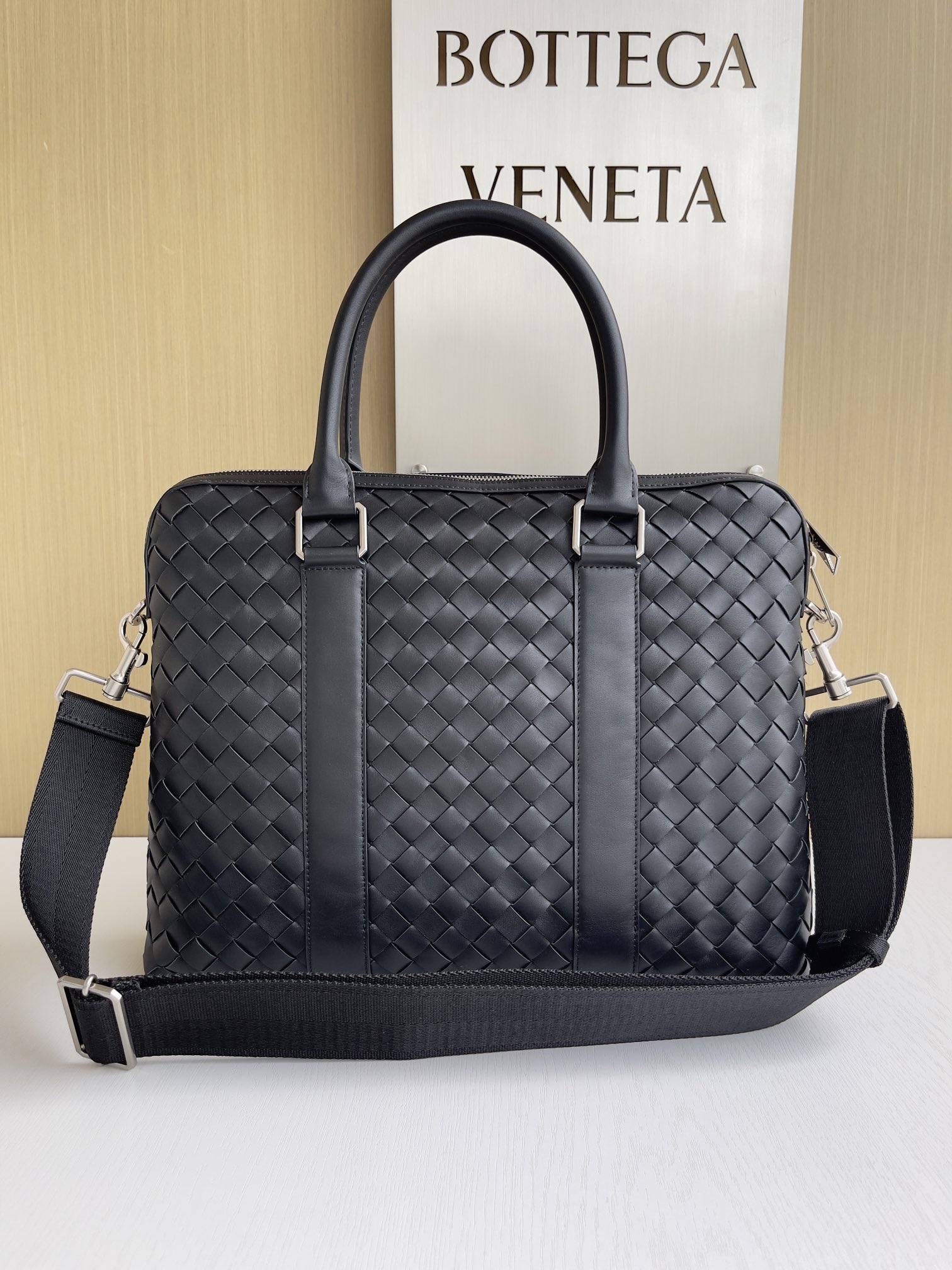 보테가베네타 Bottega Veneta Intrecciato 서류가방 690702