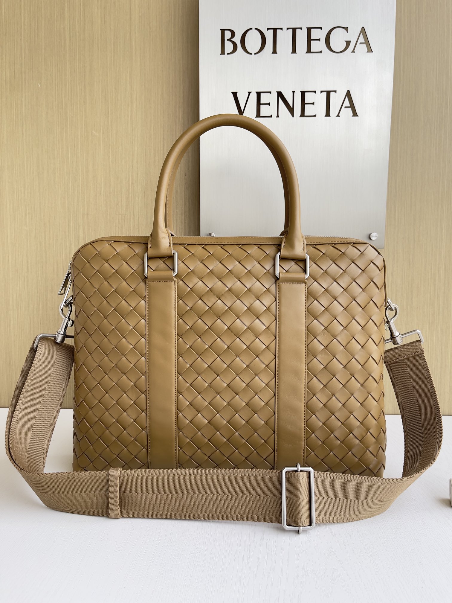 보테가베네타 Bottega Veneta Intrecciato 서류가방 690702