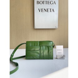 보테가베네타 Bottega Veneta 크로스 백  731243