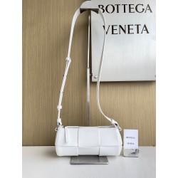 보테가베네타 Bottega Veneta 버킷 백 741651