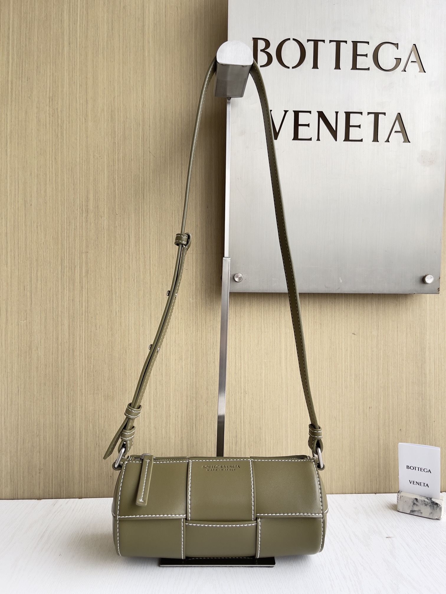 보테가베네타 Bottega Veneta 버킷 백 741651