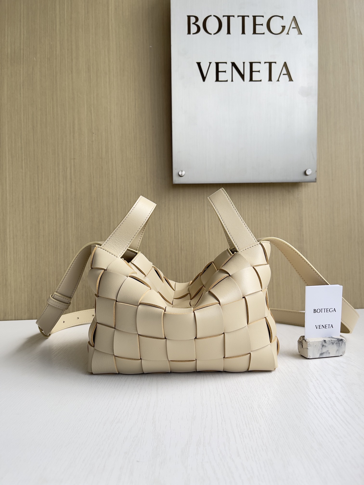 보테가베네타 Bottega Veneta Bowling Cassette 755132
