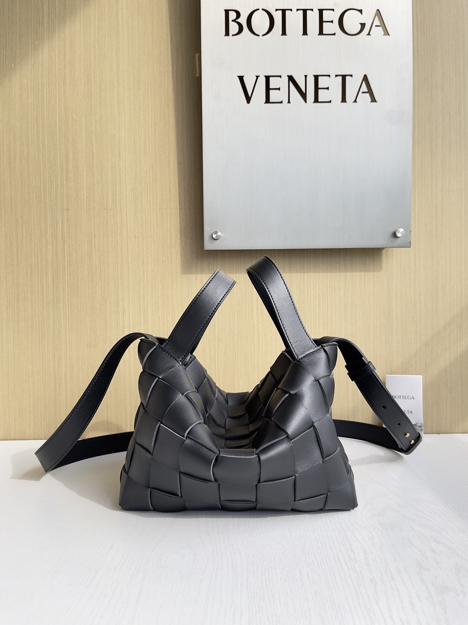 보테가베네타 Bottega Veneta Bowling Cassette 755132