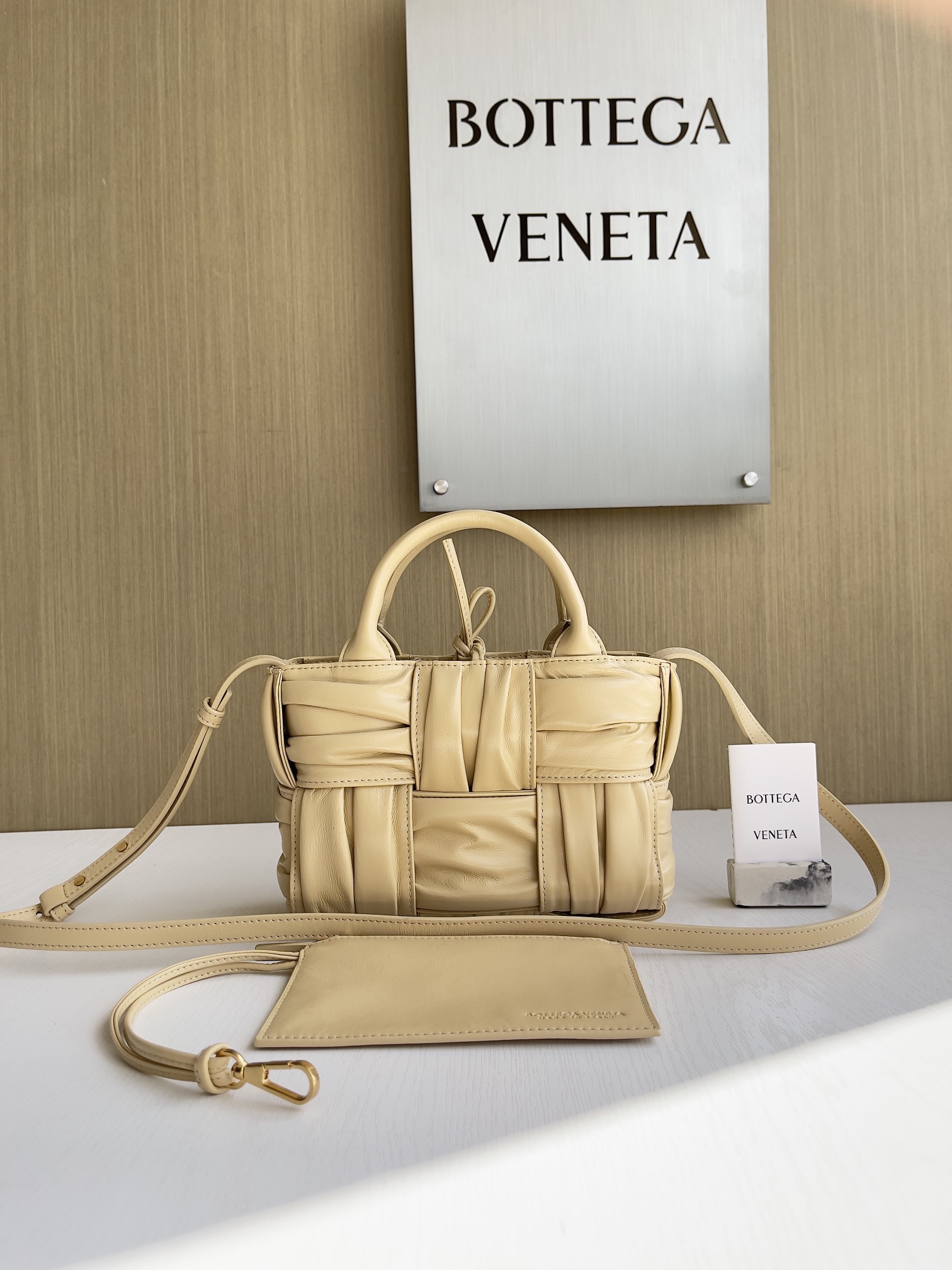 보테가베네타 Bottega Veneta Candy Arco 토트 백 729029