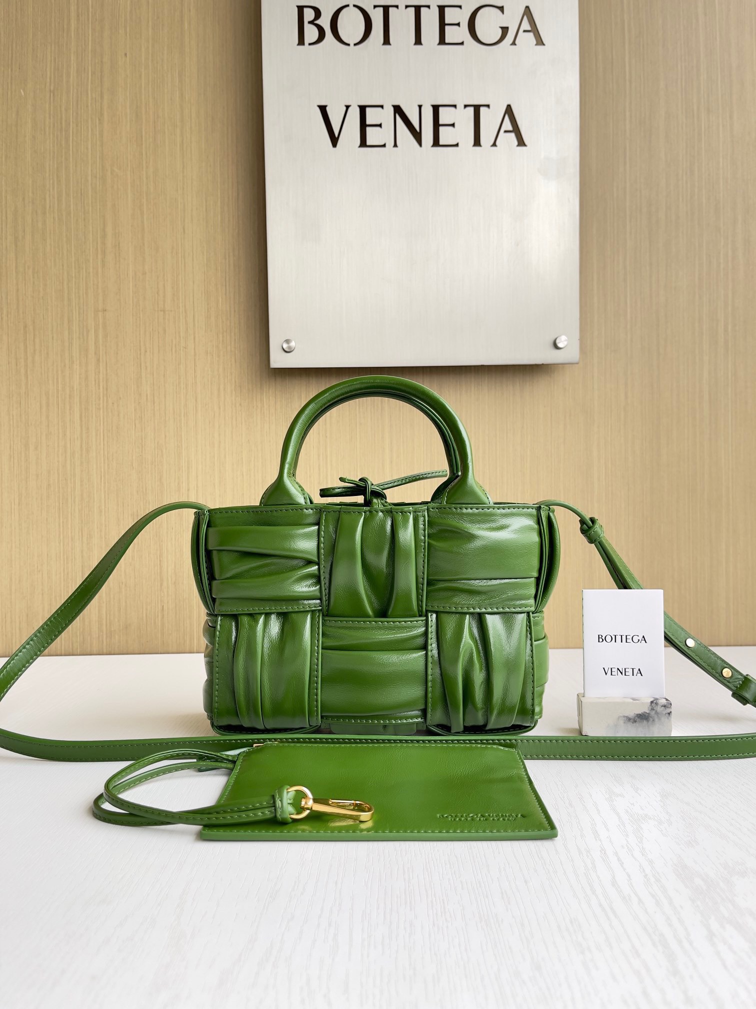 보테가베네타 Bottega Veneta Candy Arco 토트 백 729029