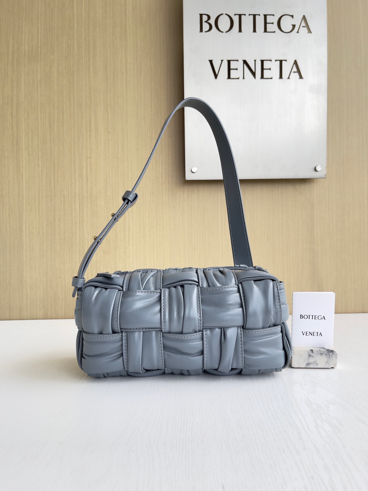 보테가베네타 Bottega Veneta Brick Cassette 736233