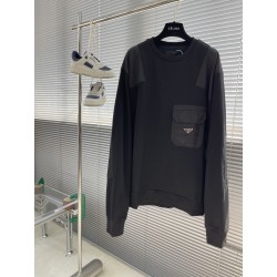 프라다 Prada  라운드 맨투맨