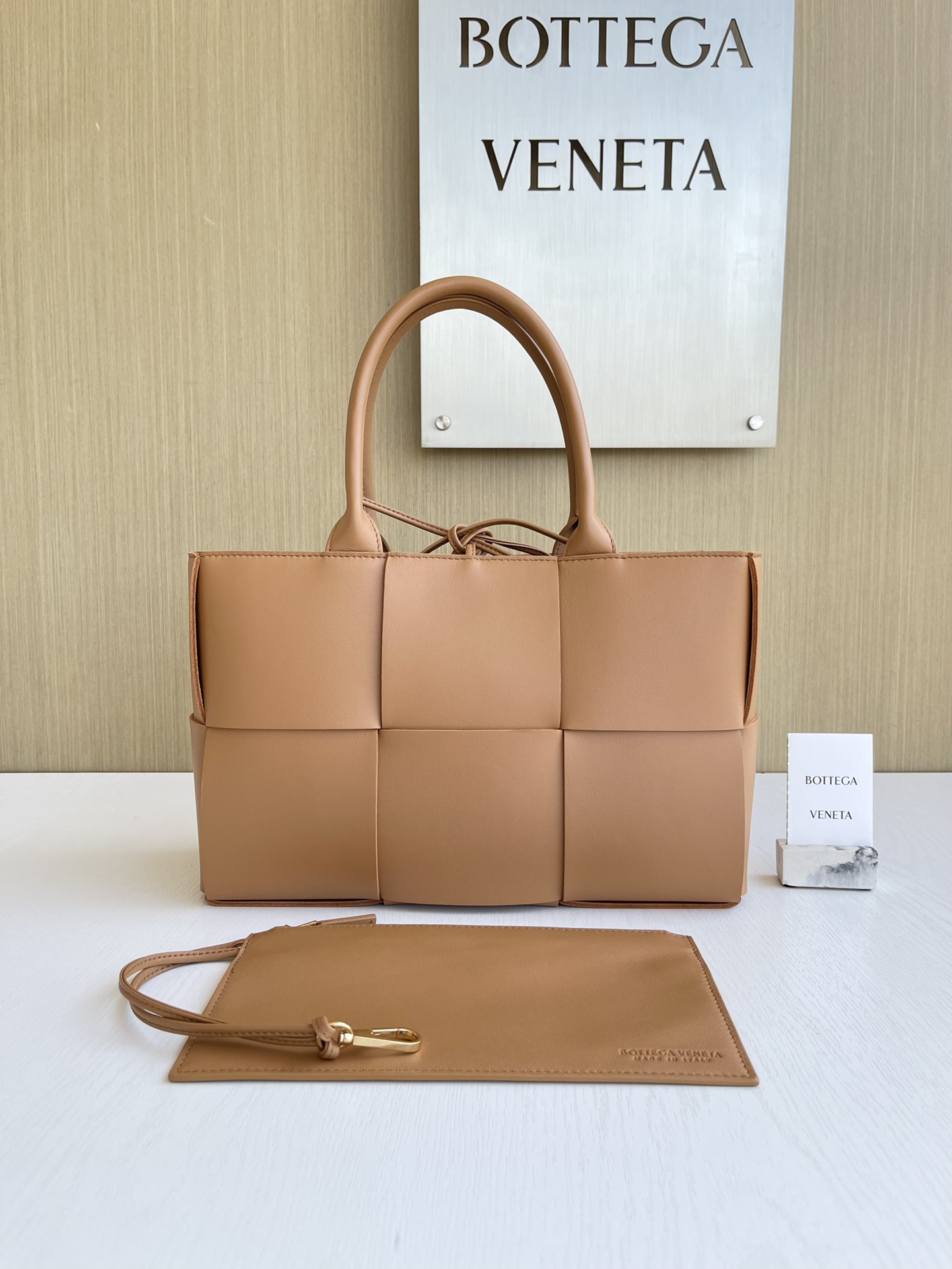 보테가베네타 Bottega Veneta Arco Tote 토트 백 652867