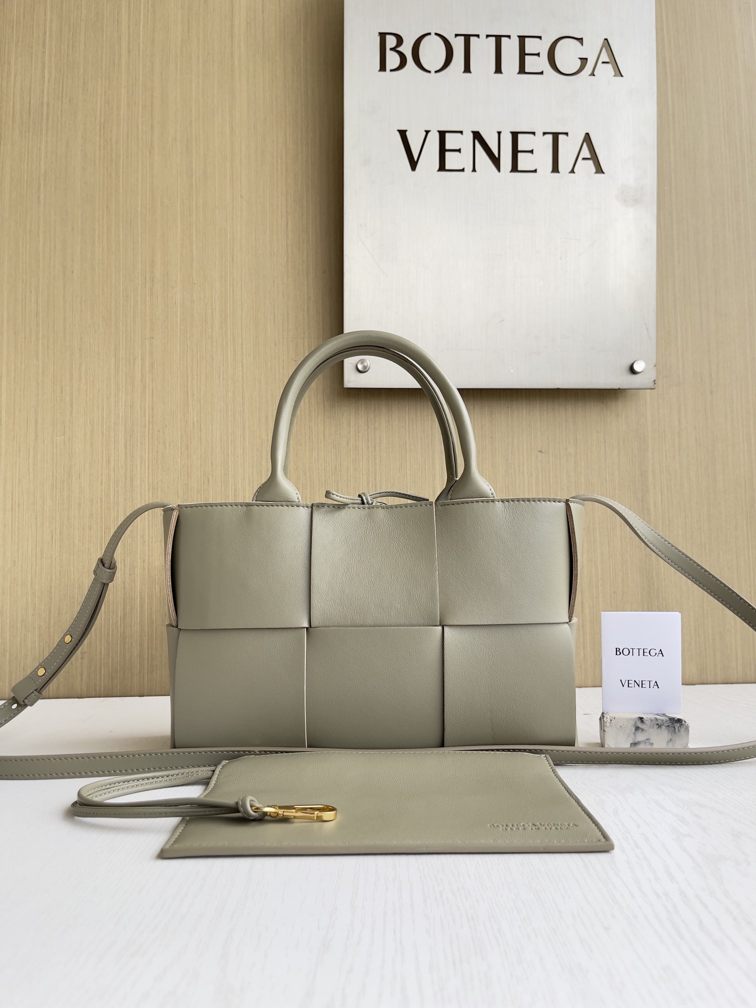 보테가베네타 Bottega Veneta Mini Arco Tote 토트 백 709337