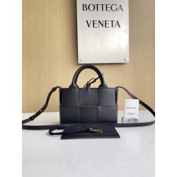 보테가베네타 Bottega Veneta Candy Arco 토트 백 729029