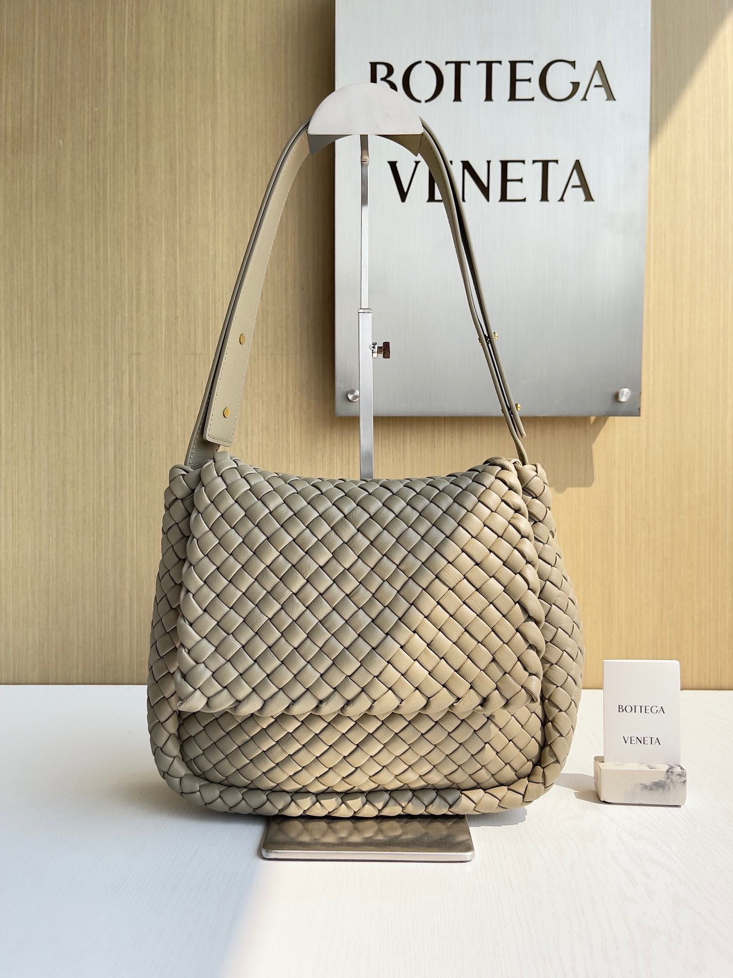 보테가베네타 Bottega Veneta Cobble 709418