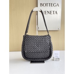 보테가베네타 Bottega Veneta Cobble 숄더백 709418