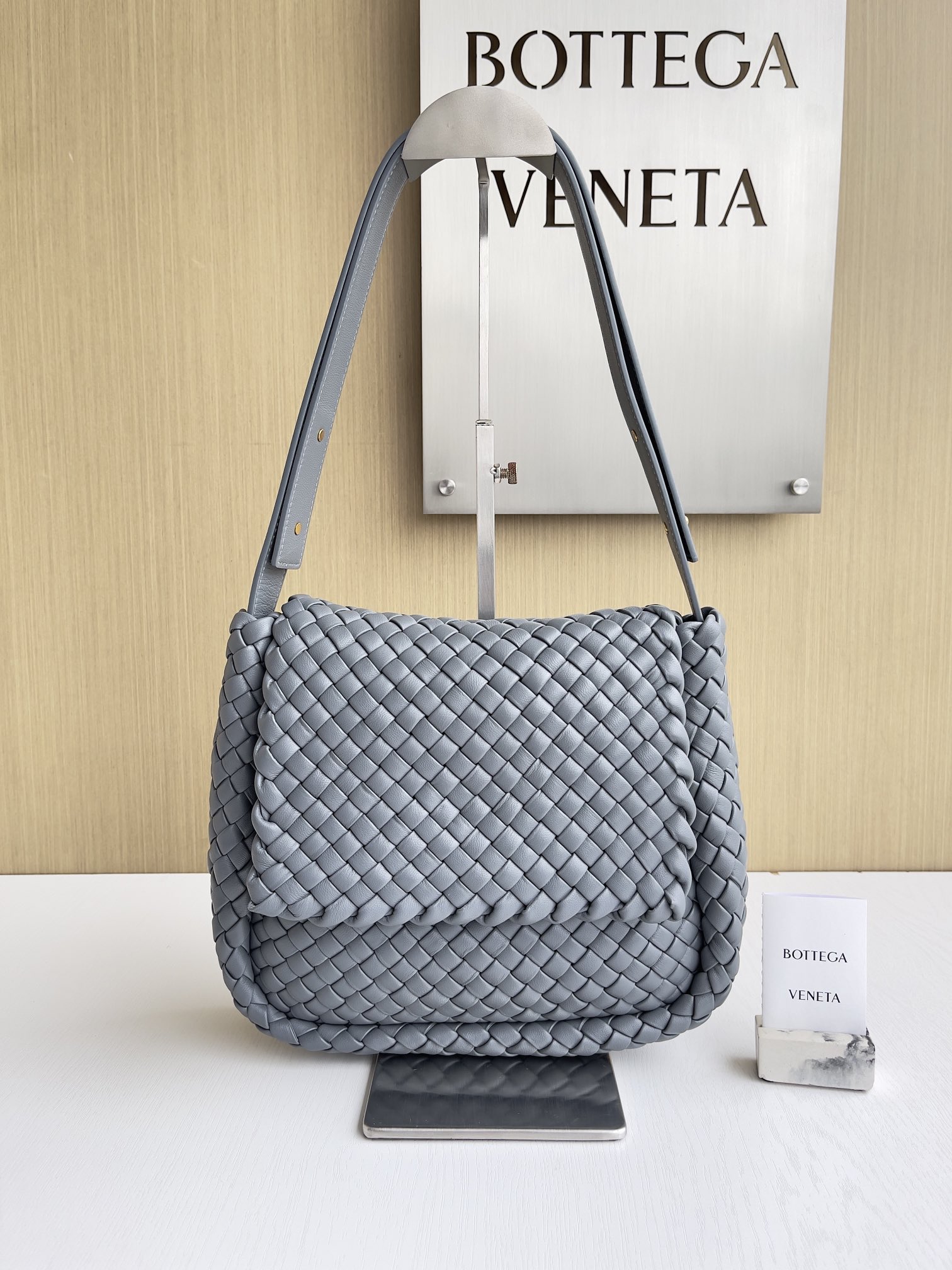 보테가베네타 Bottega Veneta Cobble 709418