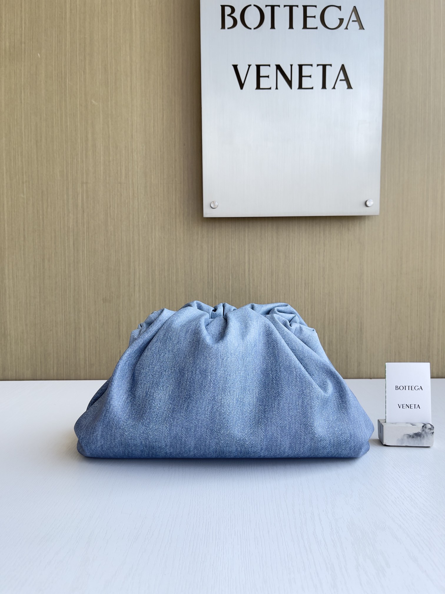 보테가베네타 Bottega Veneta Pouch 698238