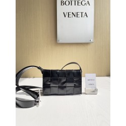 보테가베네타 Bottega Veneta Cassette 크로스 백 717587