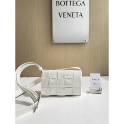 보테가베네타 Bottega Veneta Cassette 크로스 백 717587