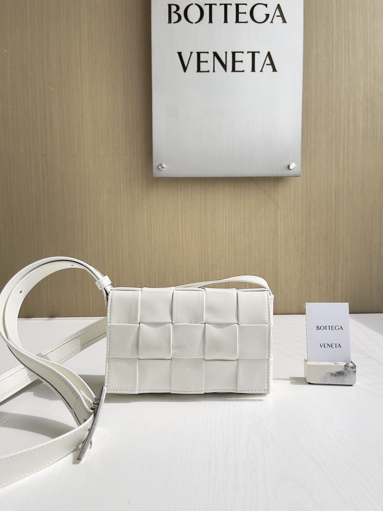 보테가베네타 Bottega Veneta Cassette 크로스 백 717587