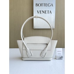 보테가베네타 Bottega Veneta 토트 백 575943