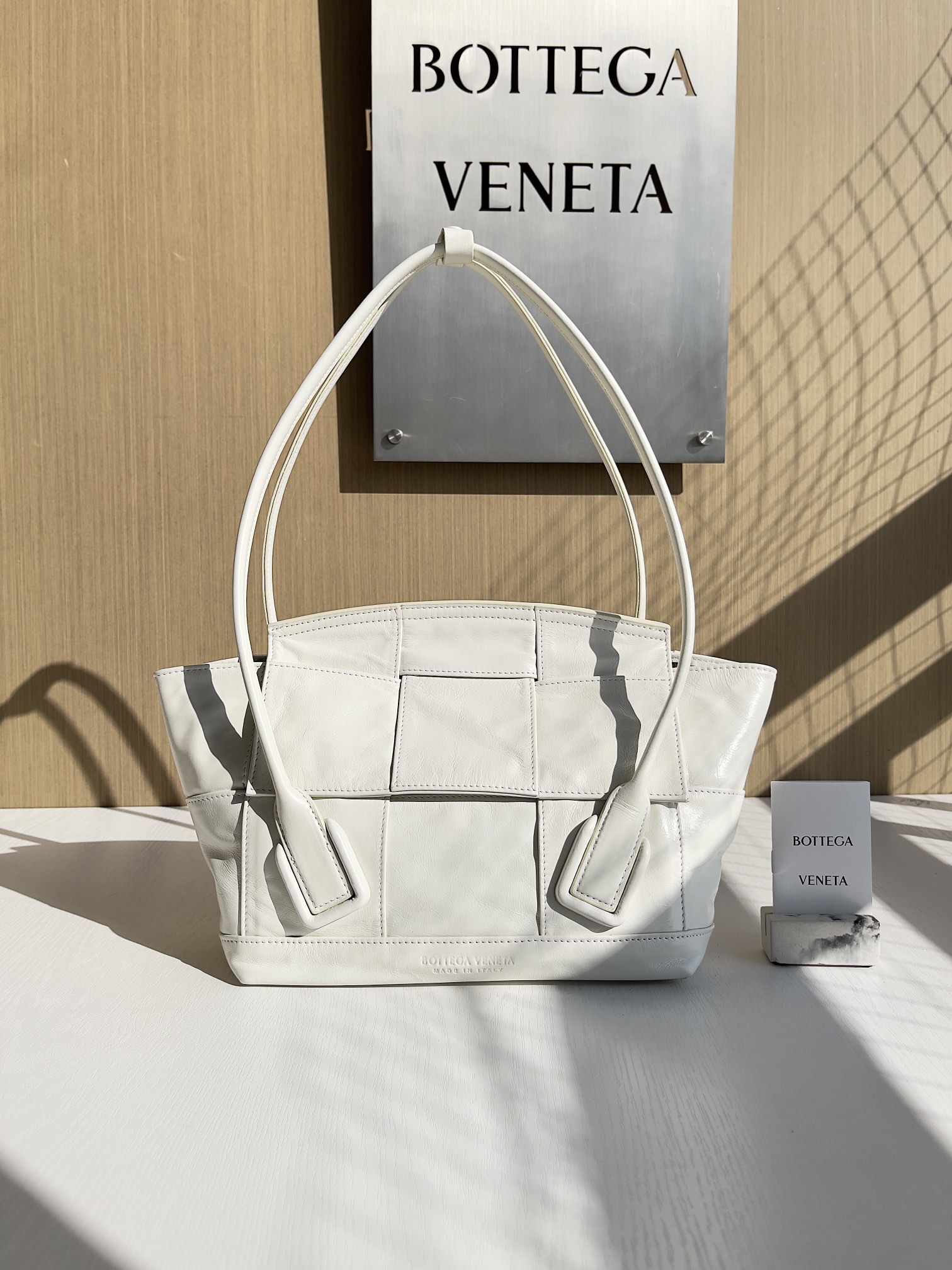 보테가베네타 Bottega Veneta Arco 666874