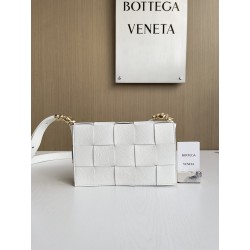 보테가베네타 Bottega Veneta 크로스 백 666870