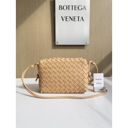 보테가베네타 Bottega Veneta Loop 크로스 백 680255