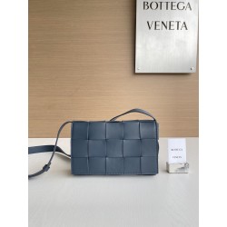 보테가베네타 Bottega Veneta Cassette 크로스 백 578004