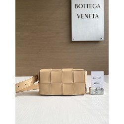 보테가베네타 Bottega Veneta 벨트 백 639367