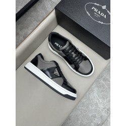 프라다 Prada 스니커즈